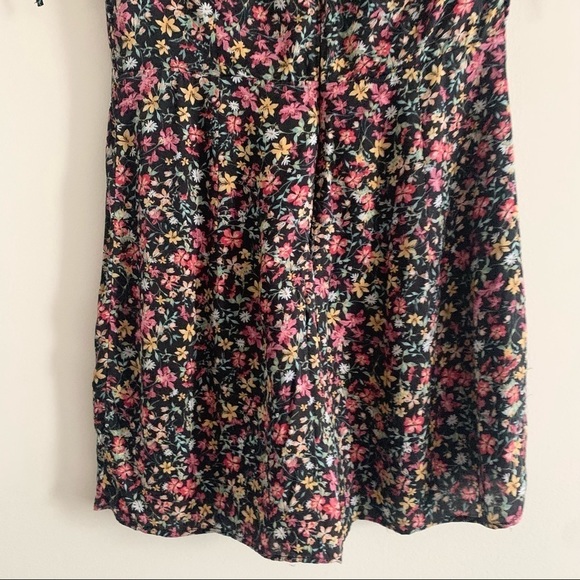 Bershka GIRL Short Sleeve Playsuit Allover Floral Print V Neck Romper - Picture 10 of 15